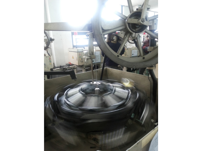 发热电缆成产设备